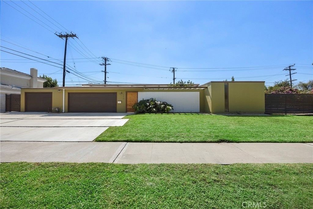 840 E Palmdale Avenue - Photo 14