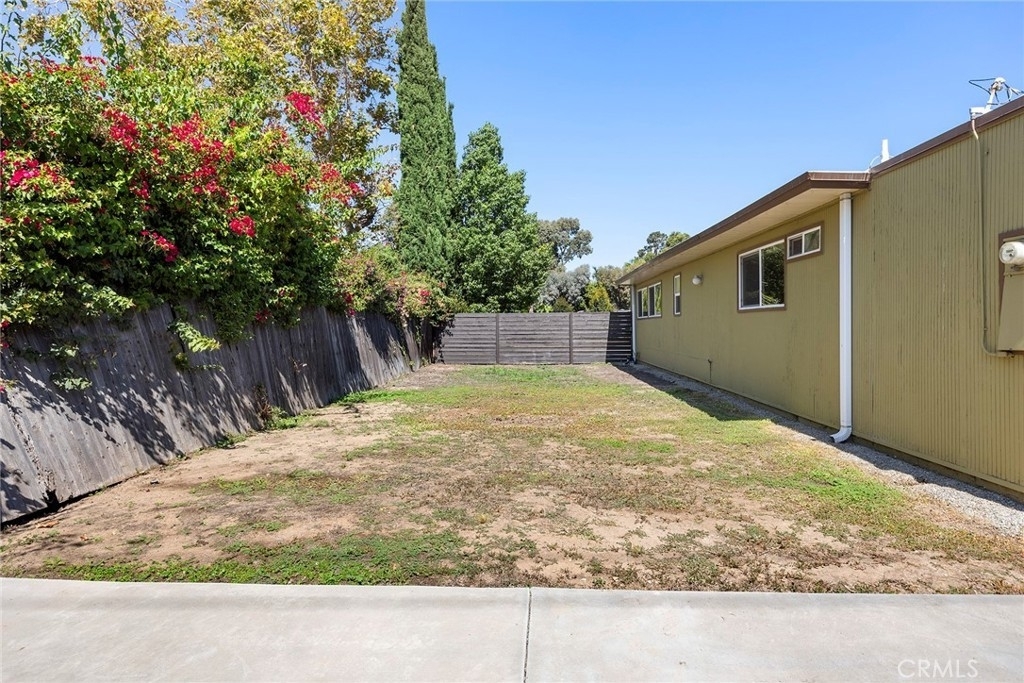 840 E Palmdale Avenue - Photo 30