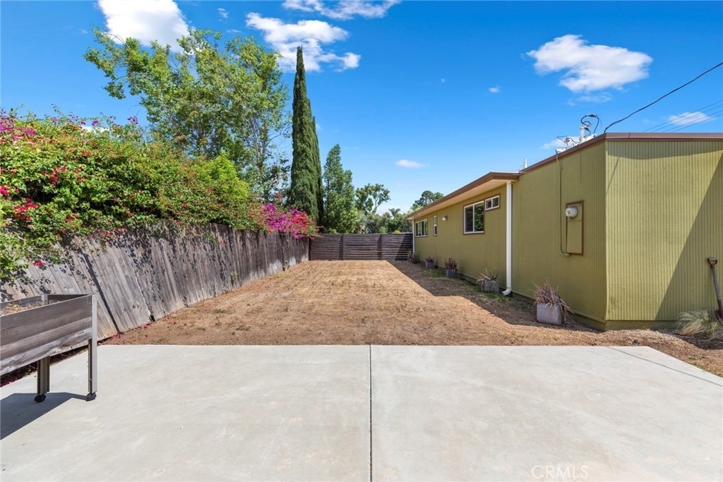 840 E Palmdale Avenue - Photo 27