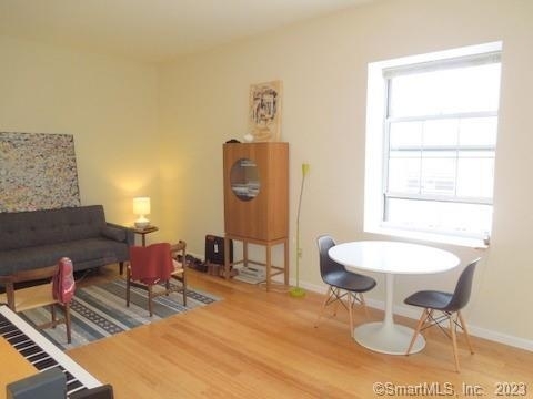 196 Crown Street - Photo 3