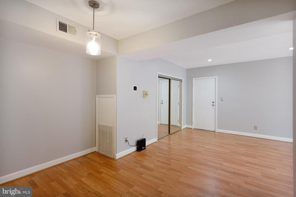 208 Skyhill Rd - Photo 8