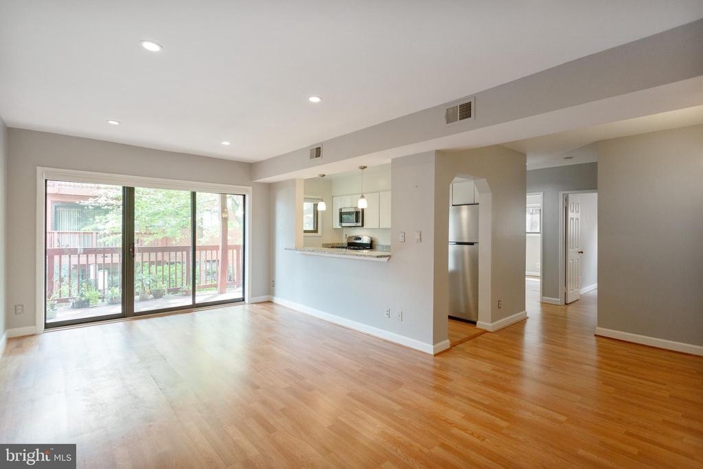 208 Skyhill Rd - Photo 1