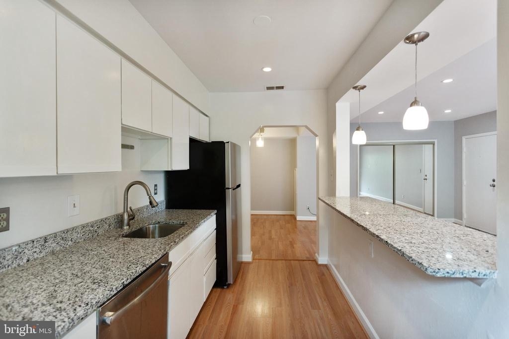 208 Skyhill Rd - Photo 14