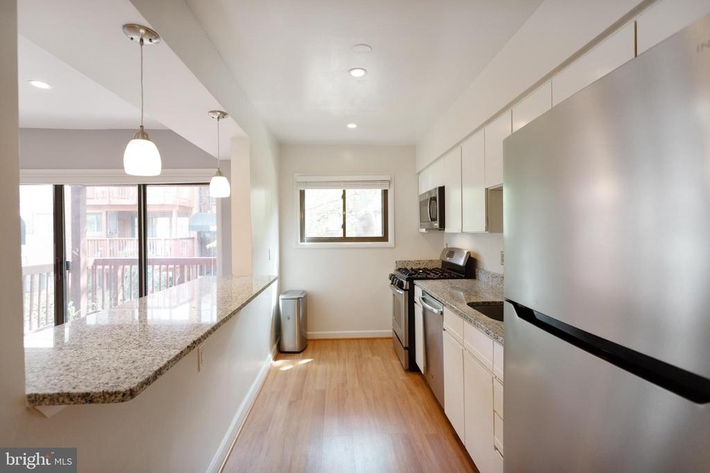 208 Skyhill Rd - Photo 10