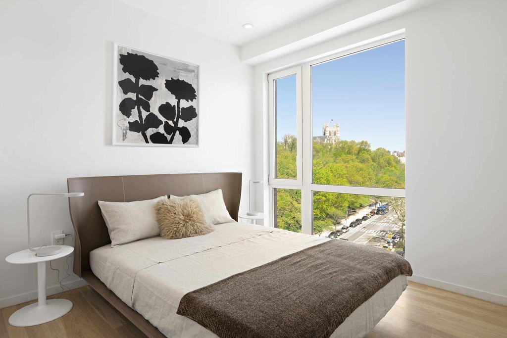 320 West 135th Street - Photo 3