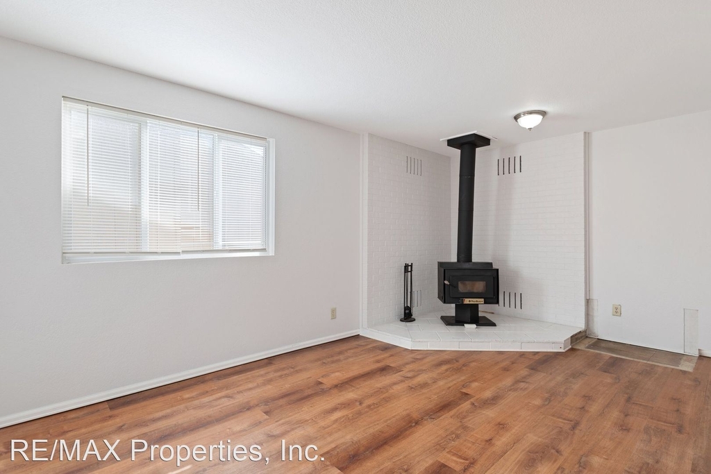 905 Prairie Rd. - Photo 10