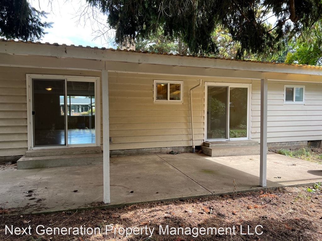 2106 Golden Gardens St. - Photo 13