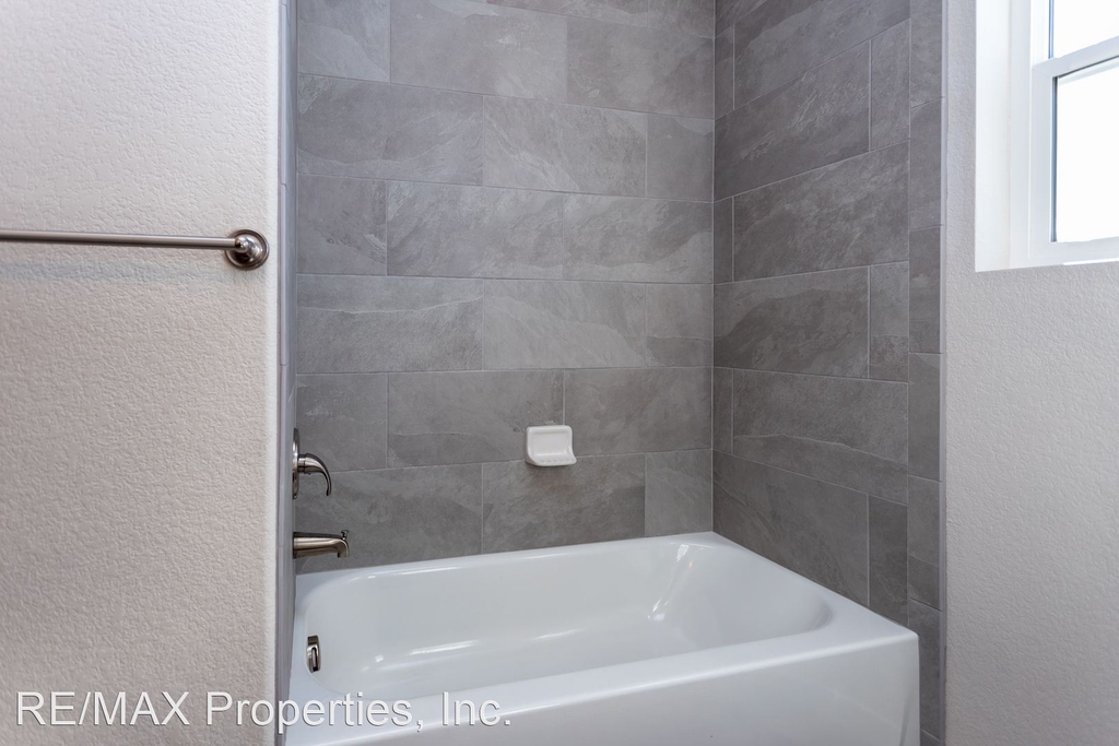 5802 Villa Lorenzo Drive - Photo 22