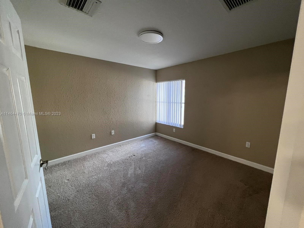5125 Nw 30th Ter - Photo 11