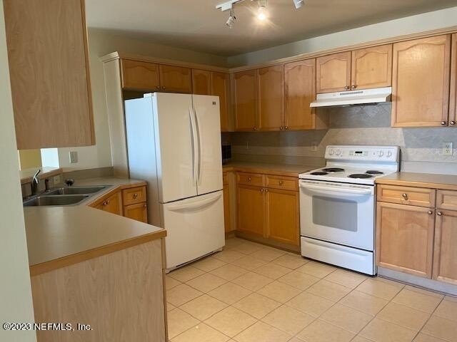 400 E Bay Street - Photo 12