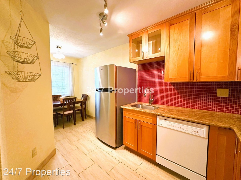 4926 S. Corbett Ave. #206 - Photo 6