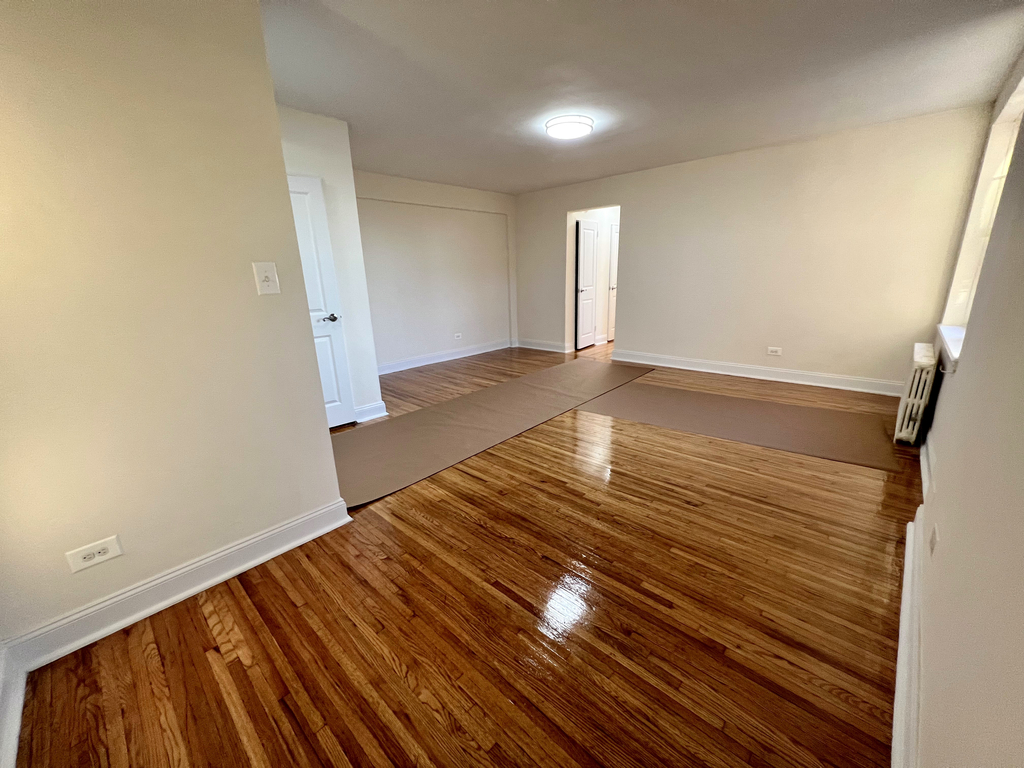 2076 Cropsey Avenue - Photo 3