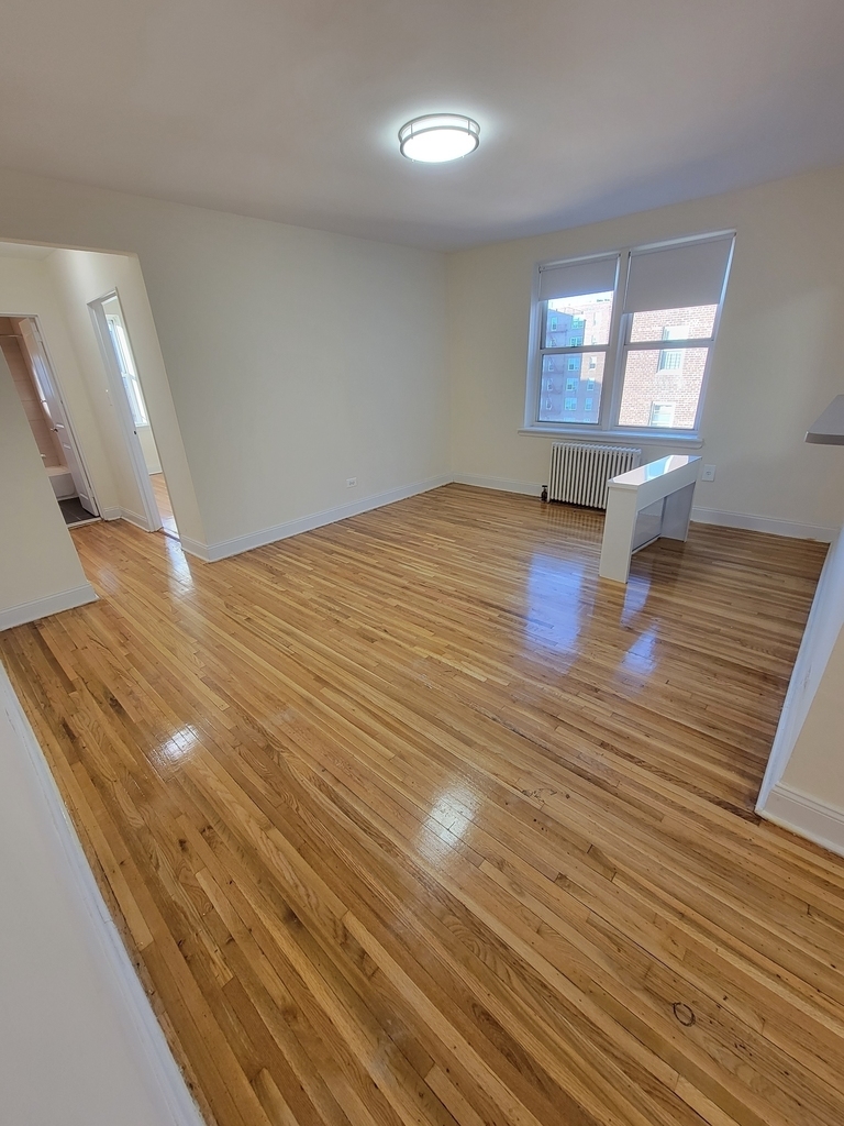 1483 Shore Parkway - Photo 4