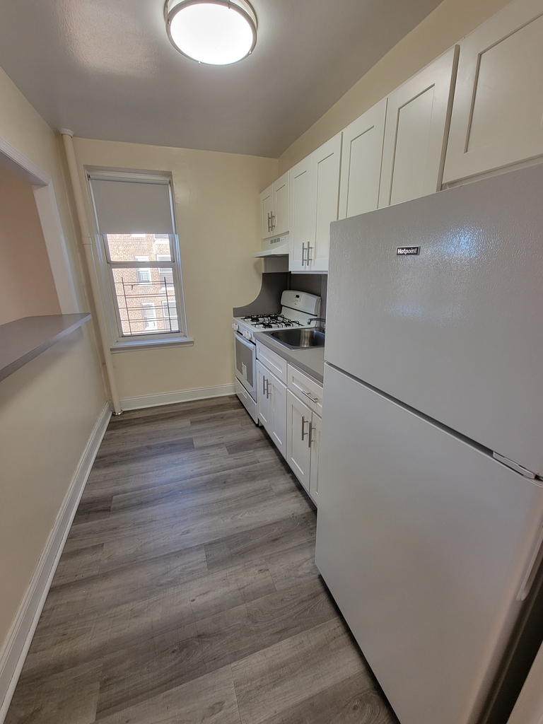 1483 Shore Parkway - Photo 1