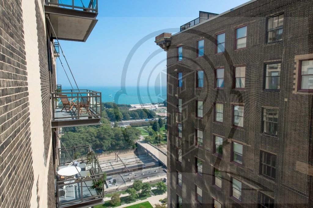 310 South Michigan Avenue - Photo 16