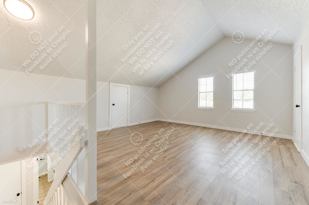 8828 Parkridge Dr - Photo 23