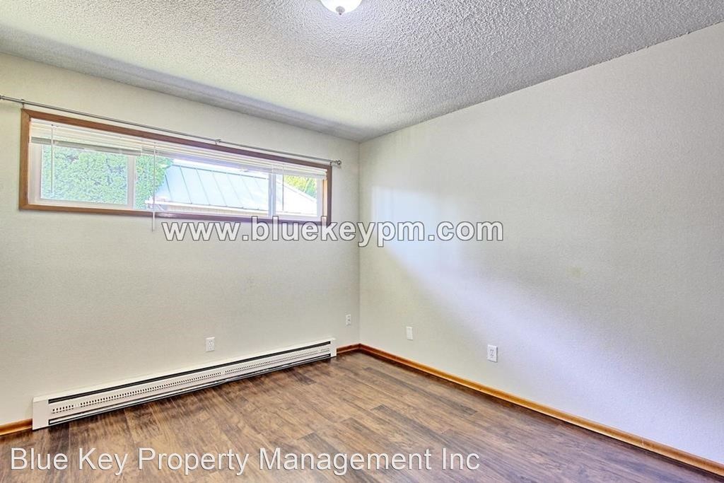 612 East 16th Street - Photo 4