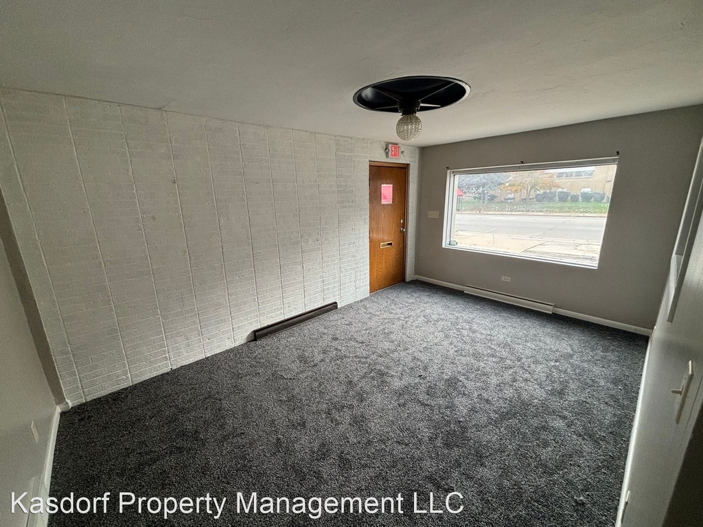 6014 W Lincoln Ave - Photo 2