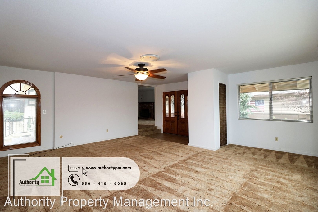 3045 Stratford Ave - Photo 6