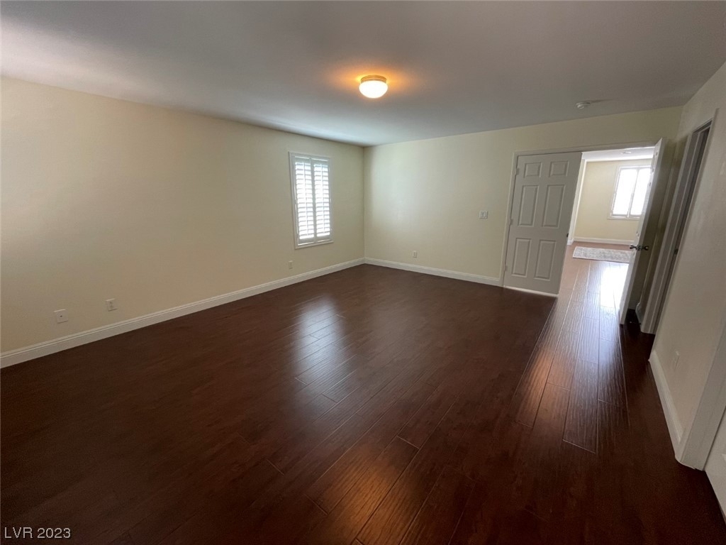 11208 Hedgemont Avenue - Photo 32