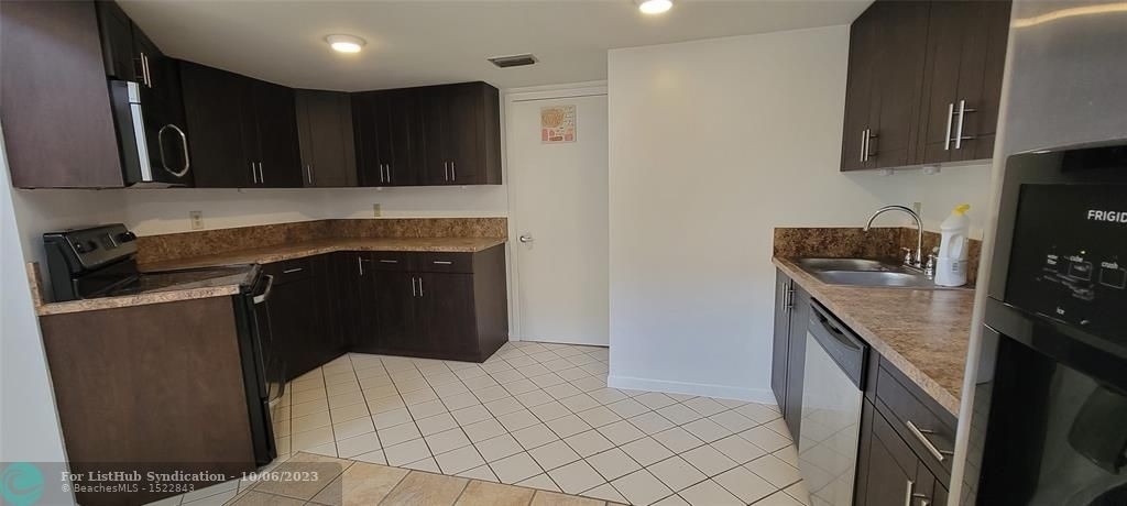 1013 Sw 112th Ter - Photo 2