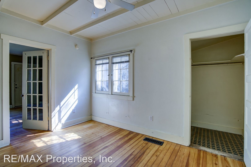 323 E Dale St - Photo 8