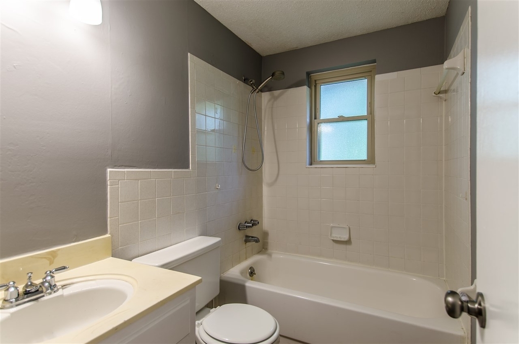 4150 Elmhill - Photo 22