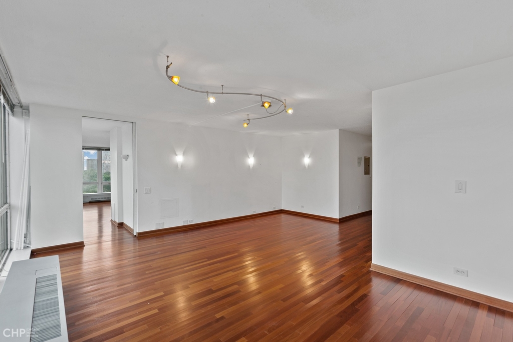 330 W Diversey Parkway - Photo 11