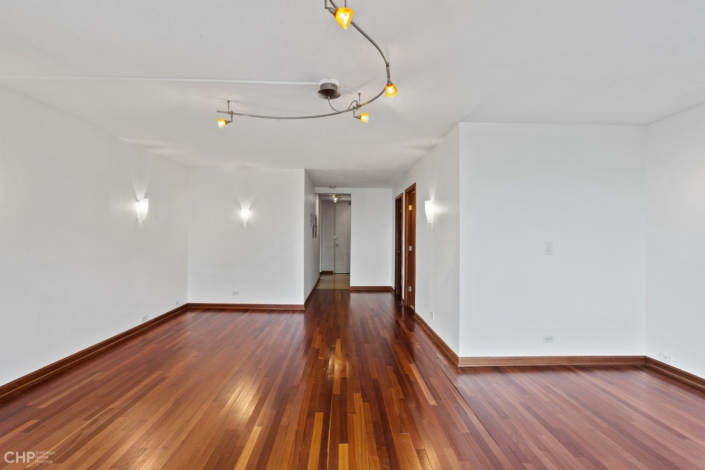 330 W Diversey Parkway - Photo 14