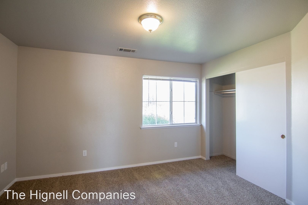 1440 Serrano Place - Photo 12