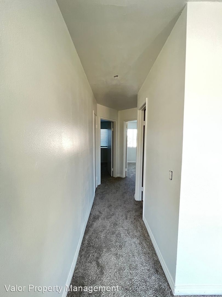 7525 Pacific Ave - Photo 2