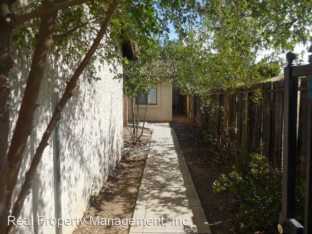 695 Cream Bush Way - Photo 2