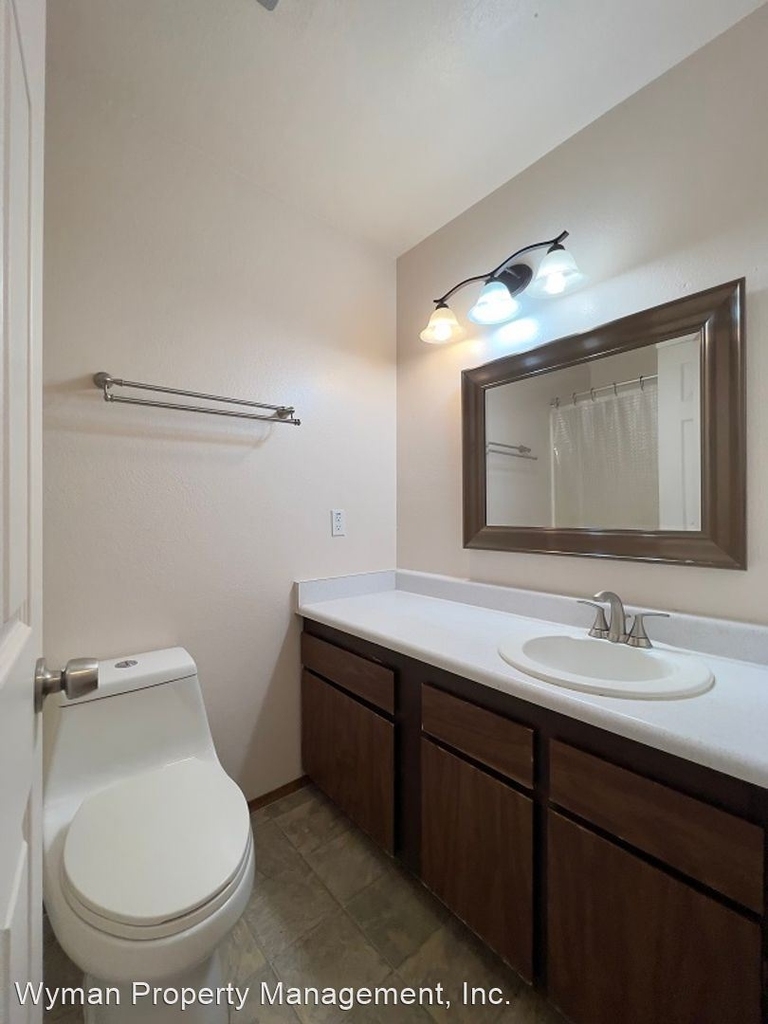 102-156 Brown Street - Photo 11