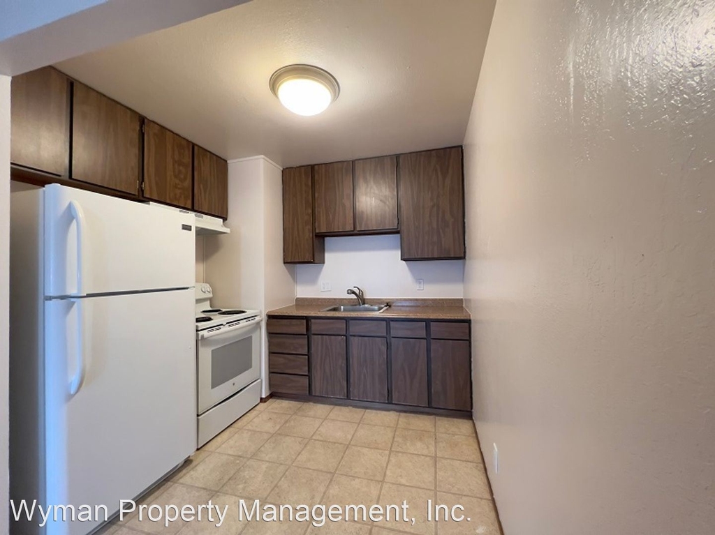 102-156 Brown Street - Photo 9