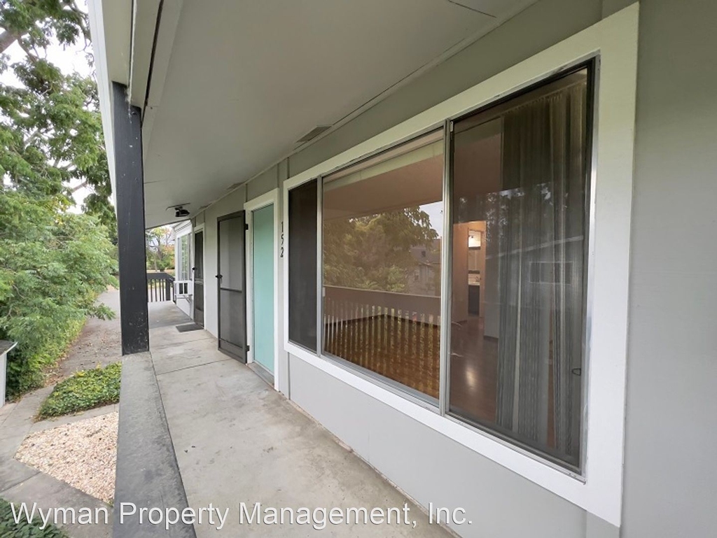 102-156 Brown Street - Photo 3