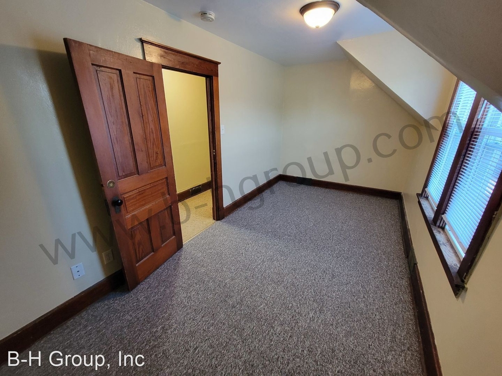 4038 10th Ave - Photo 2