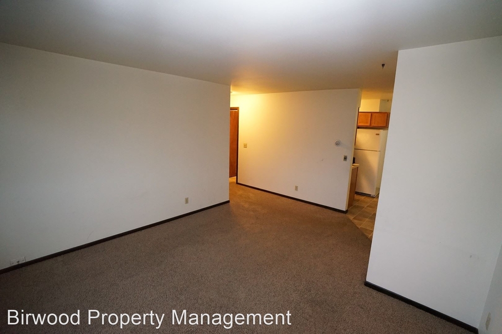 275 Broadway Dr. - Photo 2