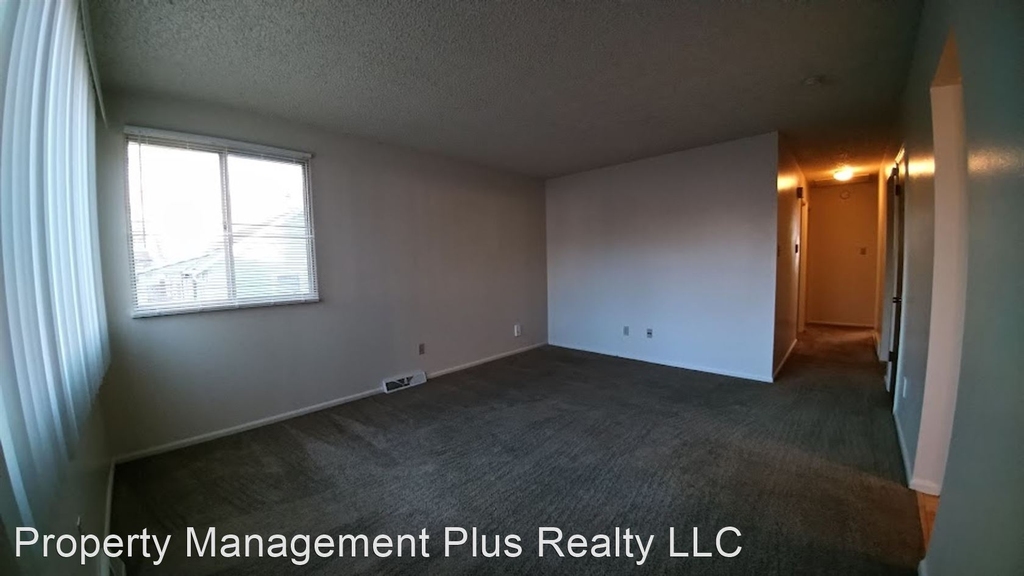 19 Reed Pl - Photo 1