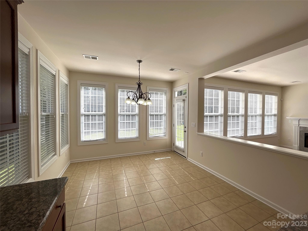 16110 Cloverleaf Court - Photo 12