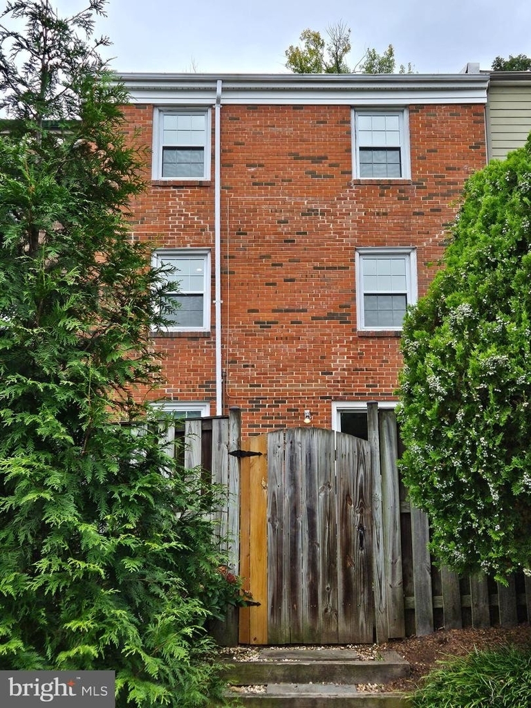 2109 Huntington Ave - Photo 14