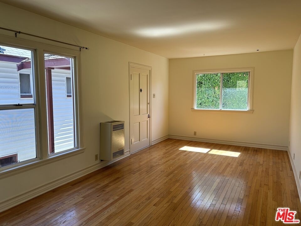 4215 Mildred Ave - Photo 2
