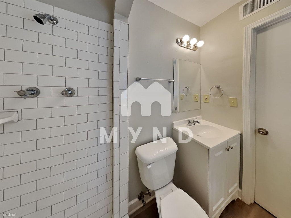 4225 Oakcrest Ave - Photo 9