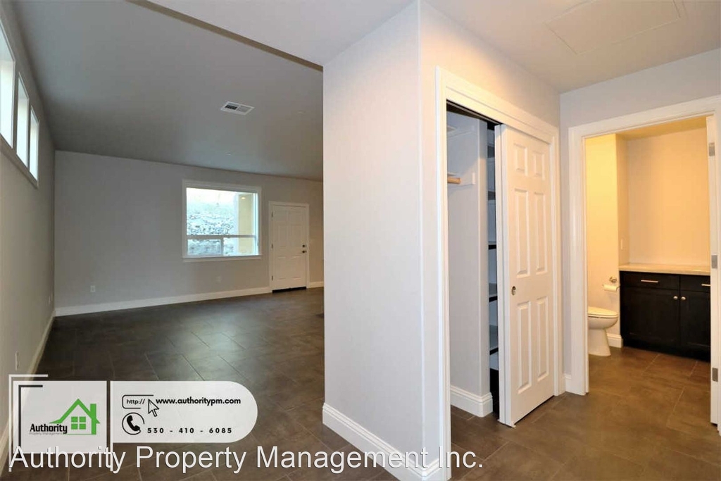 1353 Browning Street - Photo 20