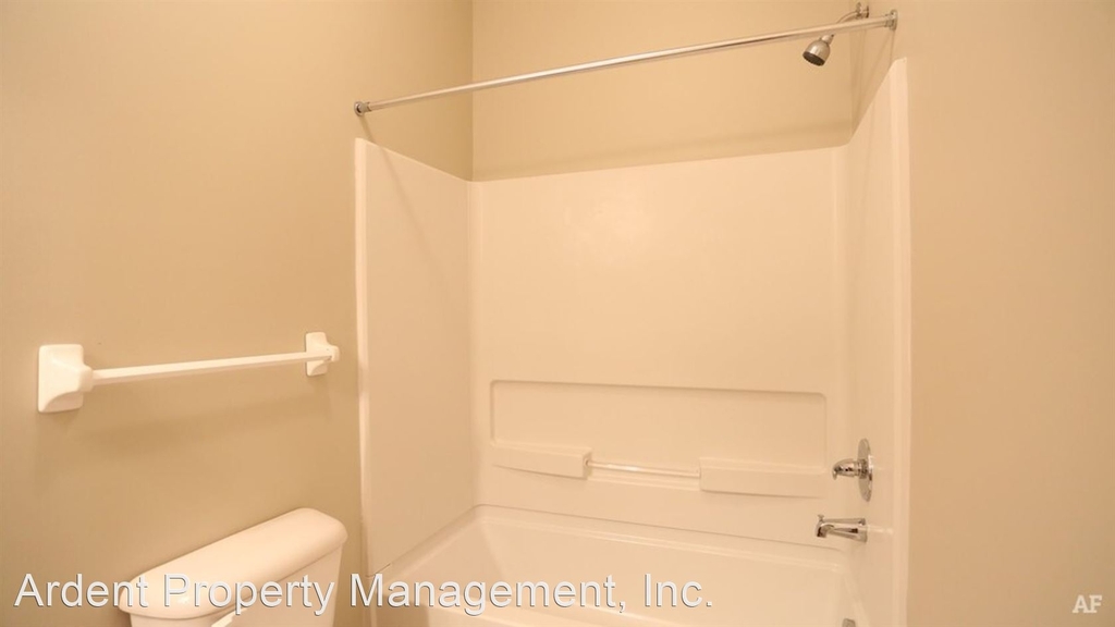 1524 Braeton Parkway Unit 11 - Photo 3