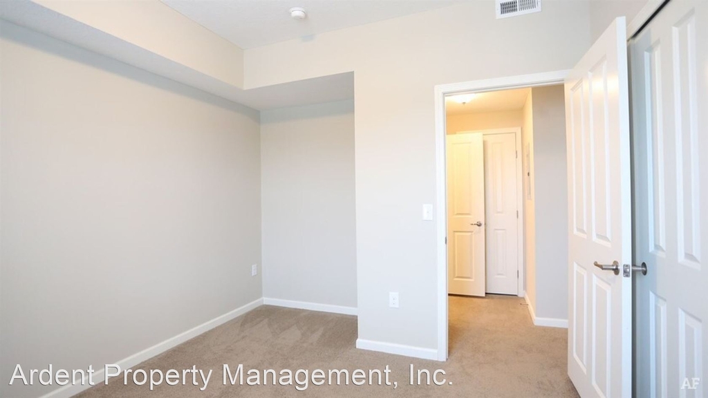 1524 Braeton Parkway Unit 11 - Photo 4