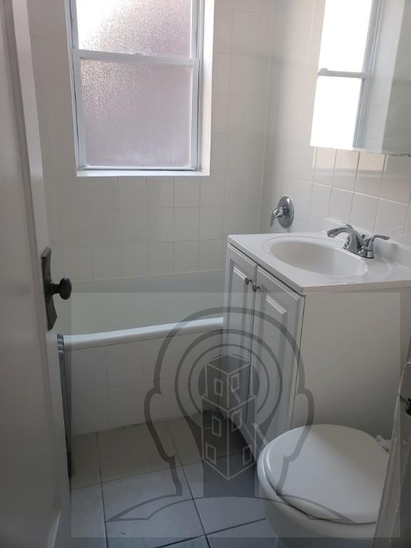 520 W Stratford Place - Photo 3