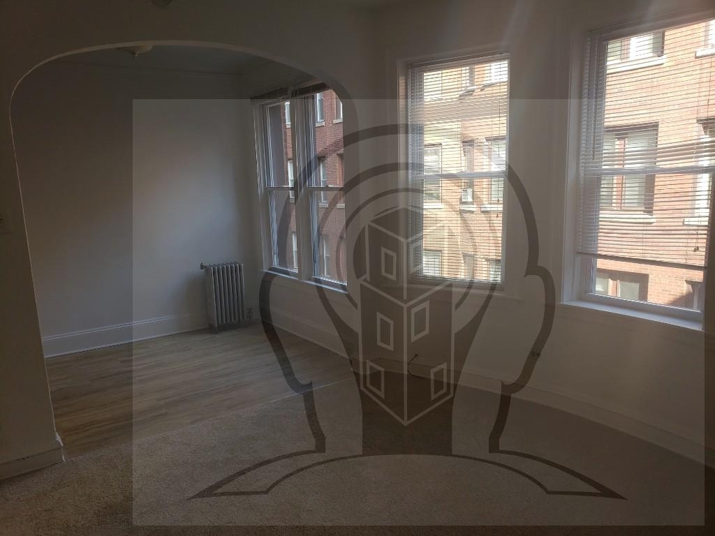 520 W Stratford Place - Photo 0
