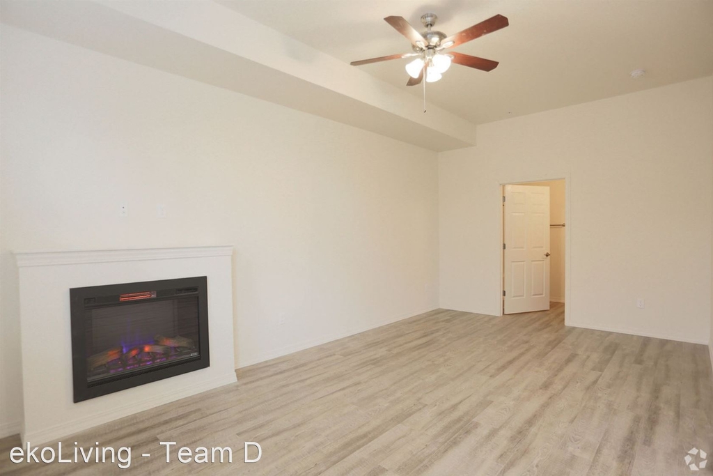 7180 N. Leavitt Avenue - Photo 10