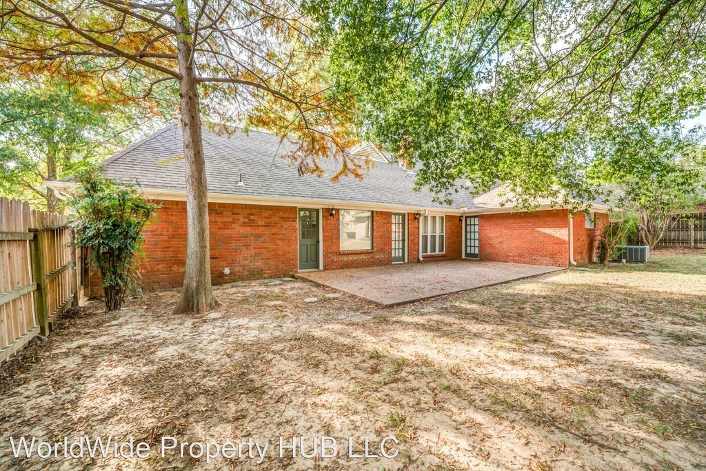 1320 Fox Trace Dr - Photo 26