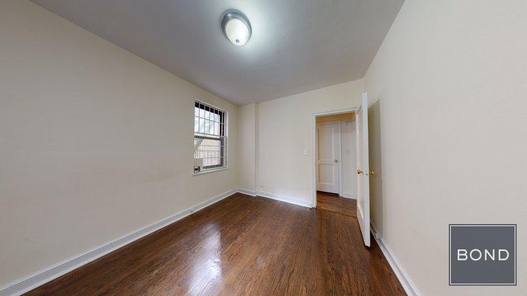 246 East 46th Street - Photo 8